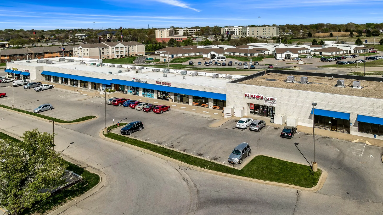 Commercial Roofing in West Topeka Retail Area, Topeka, KS Commercial Roofing in West Topeka Retail Area, Topeka, KS